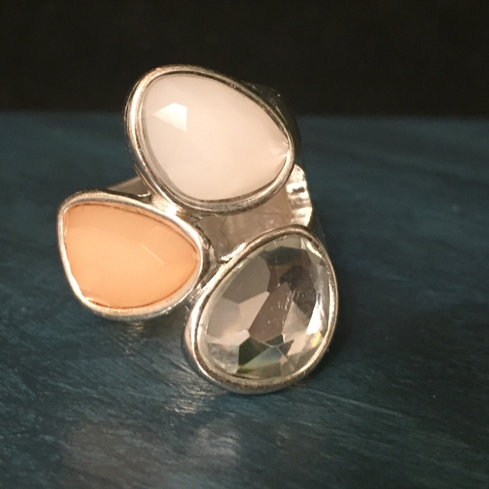 FASHION RING NWOT